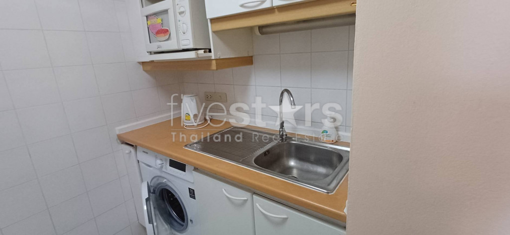 Grand condo de 2 chambres à vendre sur Ploenchit, photo 2