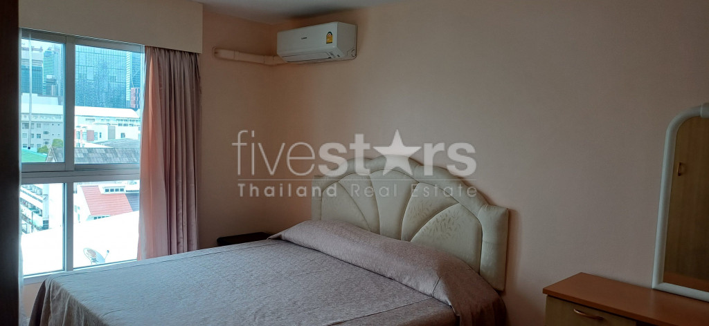 Grand condo de 2 chambres à vendre sur Ploenchit, photo 4