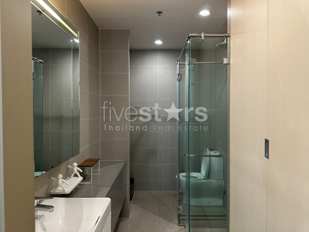 Appartement 1 Chambre de Style Loft à Louer à Ploenchit, photo 12