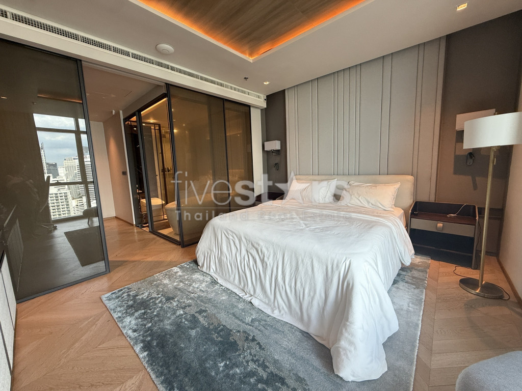Grand condominium moderne et luxueux à louer sur Ploenchit., photo 8