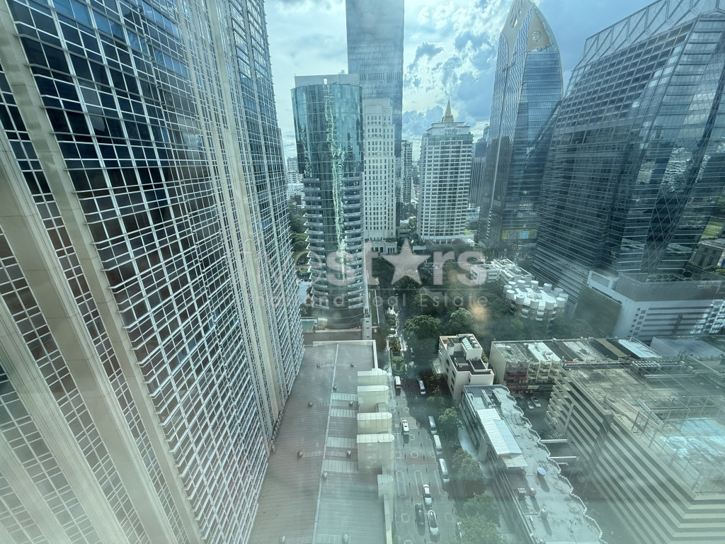 Grand condominium moderne et luxueux à louer sur Ploenchit., photo 3