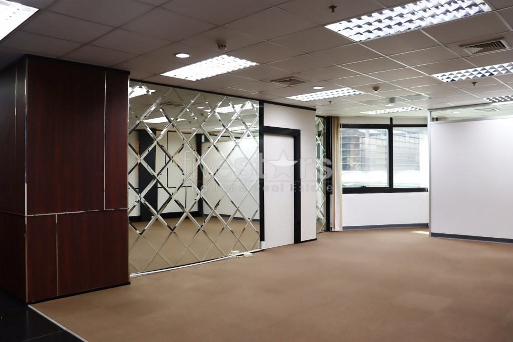 Espace bureau à louer proche de la station BTS Chit Lom, photo 2