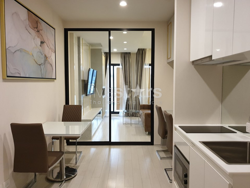 Modern condo 1 bedroom for rent near BTS Phloenchit