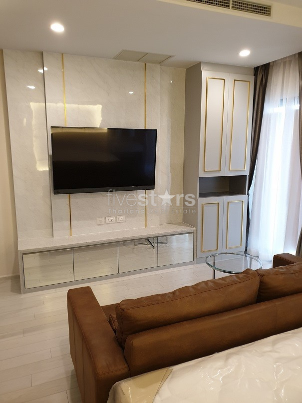 Modern condo 1 bedroom for rent near BTS Phloenchit, photo 2