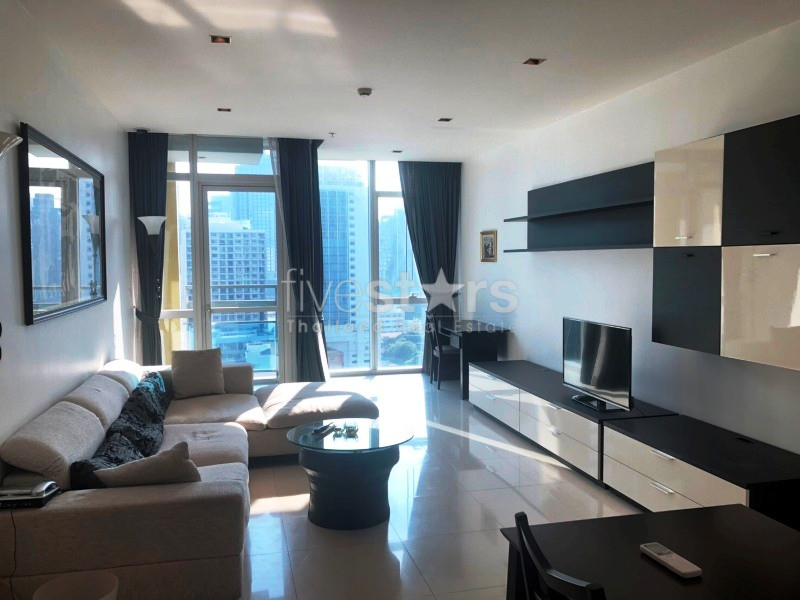 2 bedrooms condo for rent in Ploenchit