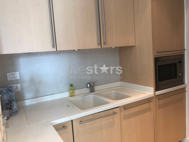 2 bedrooms condo for rent in Ploenchit, photo 5
