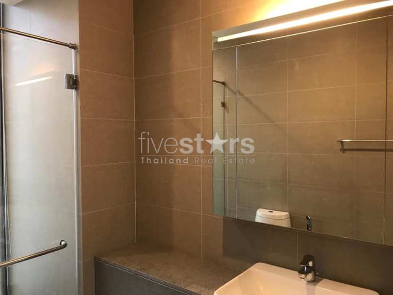 1 bedroom condo for rent near BTS Ploenchit, photo 6