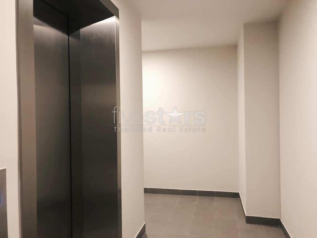 Rare unit 2 bedrooms condo for sale close to BTS Ploenchit, photo 9