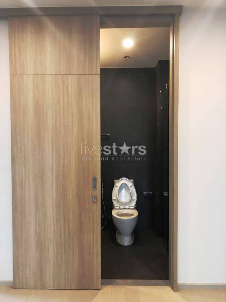 Rare unit 2 bedrooms condo for sale close to BTS Ploenchit, photo 4