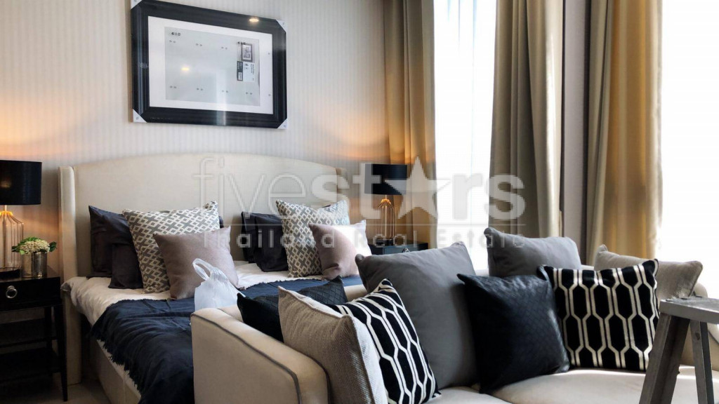 Luxury decorated 1 bedroom condo for rent close to BTS Ploenchit