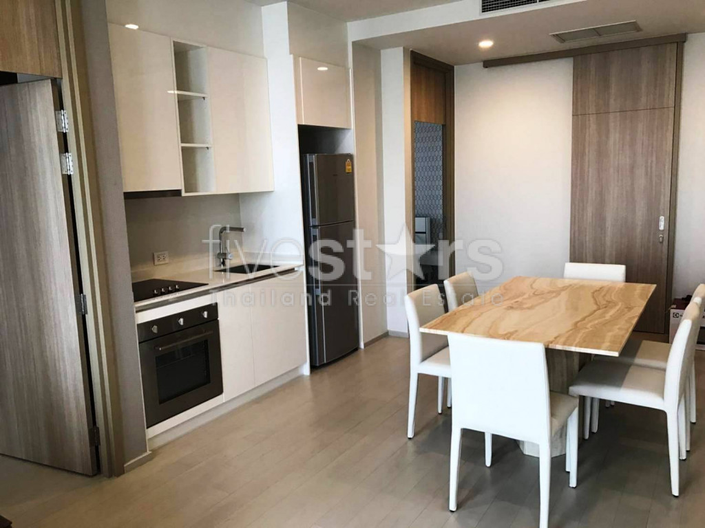 Modern unit 2 bedrooms condo for rent close to BTS Ploenchit, photo 4