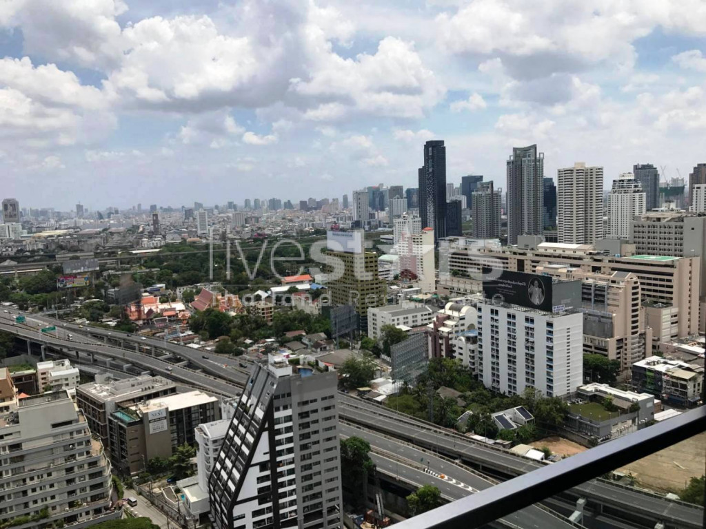 Modern unit 2 bedrooms condo for rent close to BTS Ploenchit, photo 7