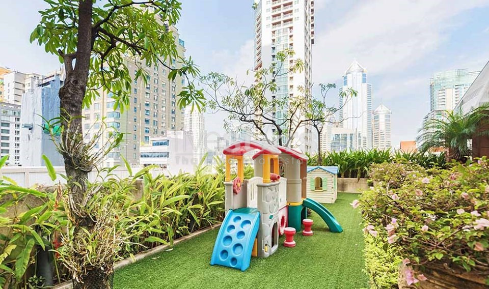 2 bedroom condo for sale on Langsuan, photo 18
