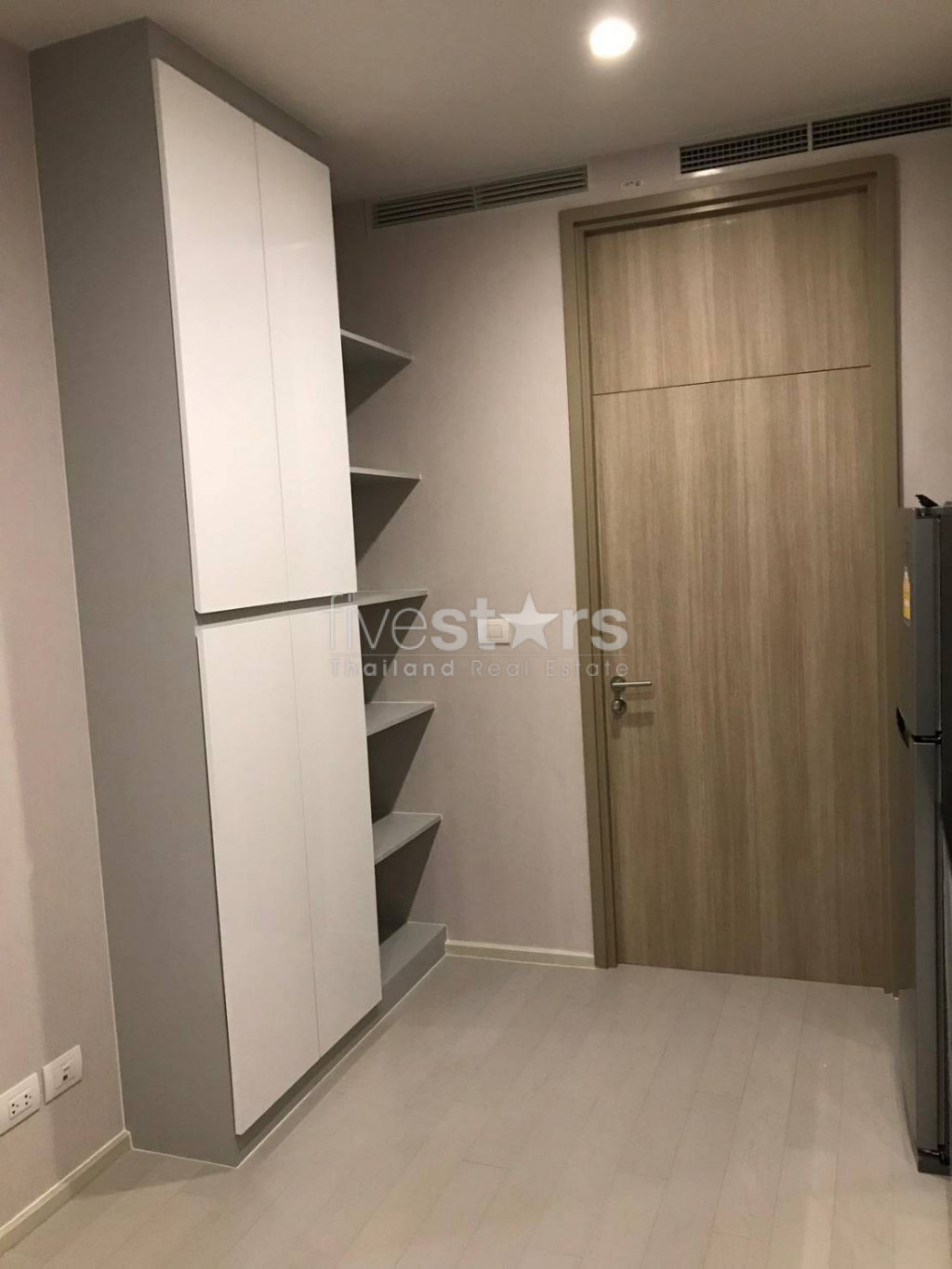 Brand new 1 bedroom condo for rent close to BTS Ploenchit, photo 6