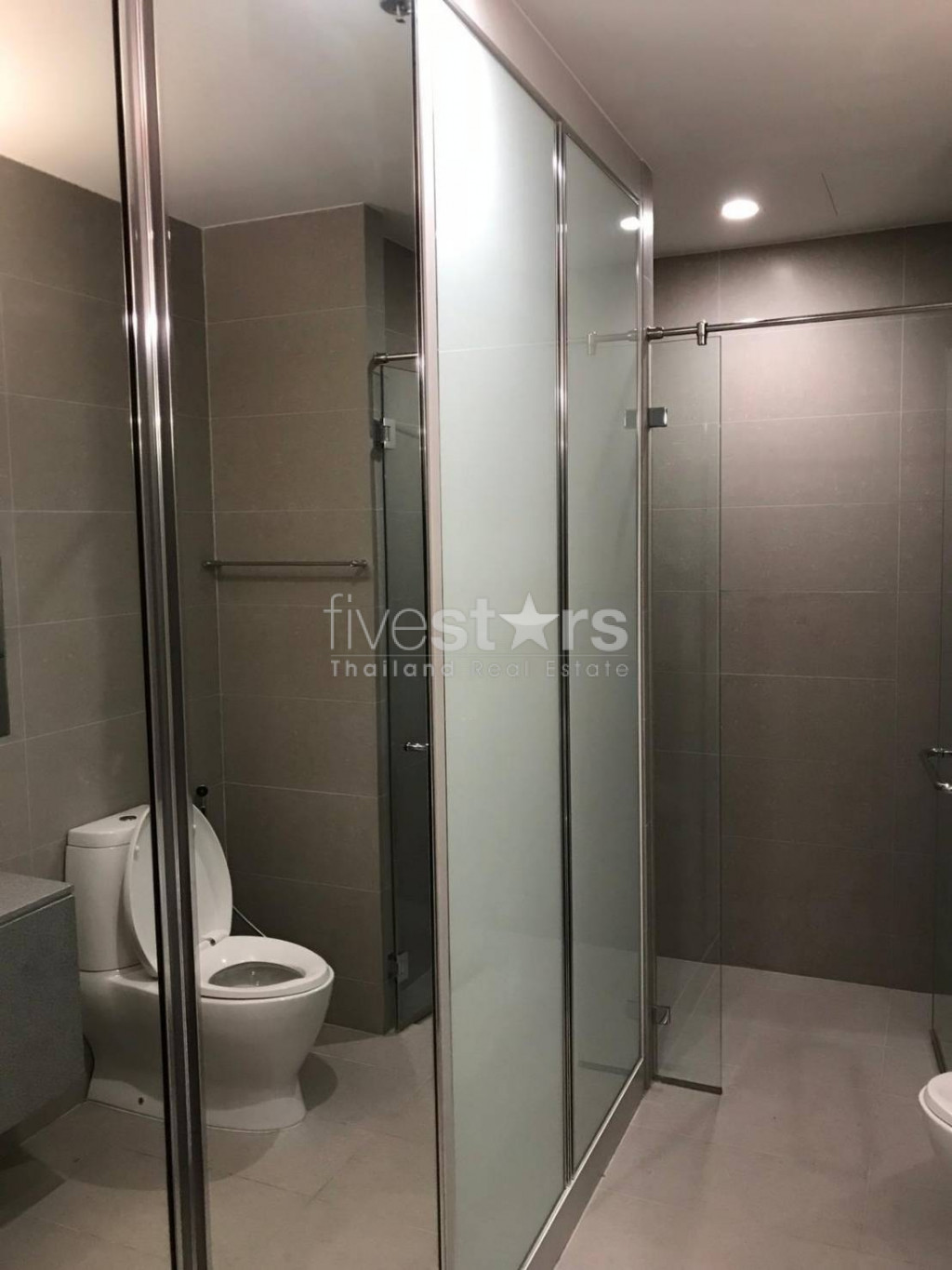 Brand new 1 bedroom condo for rent close to BTS Ploenchit, photo 11