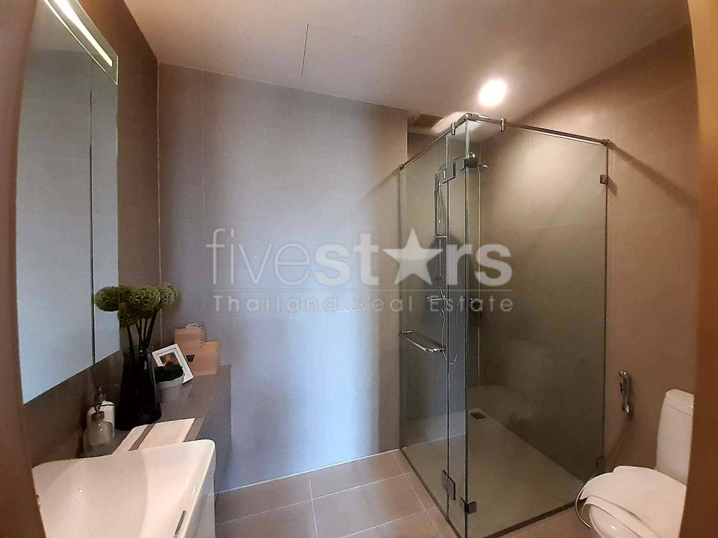 Modern 1 bedroom condo for rent close to BTS Ploenchit, photo 6