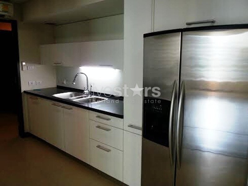 Large 3 bedrooms condo for rent near BTS Chidlom, photo 4