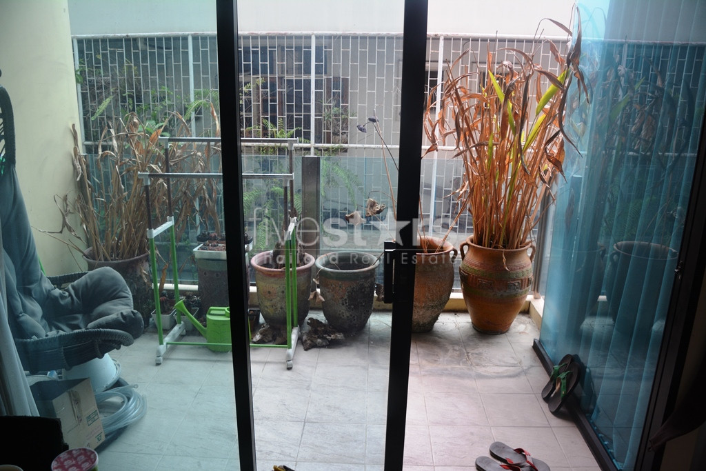 Appartement moderne de 2 chambres à 300m du BTS Ploenchit, photo 3