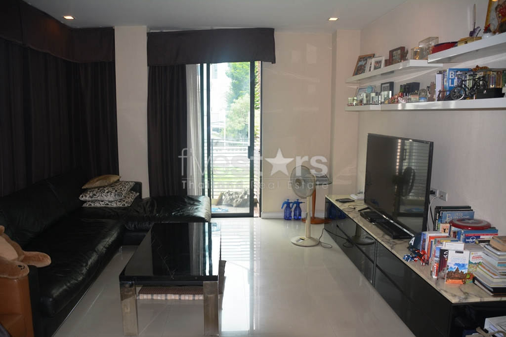 Appartement moderne de 2 chambres à 300m du BTS Ploenchit
