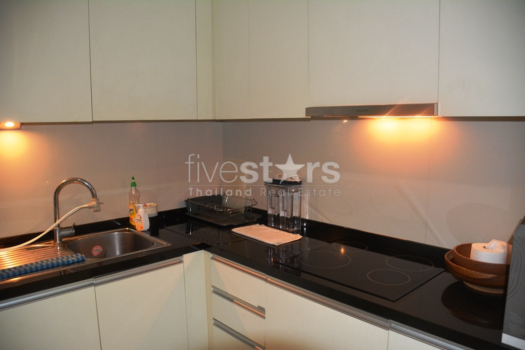 Appartement moderne de 2 chambres à 300m du BTS Ploenchit, photo 5