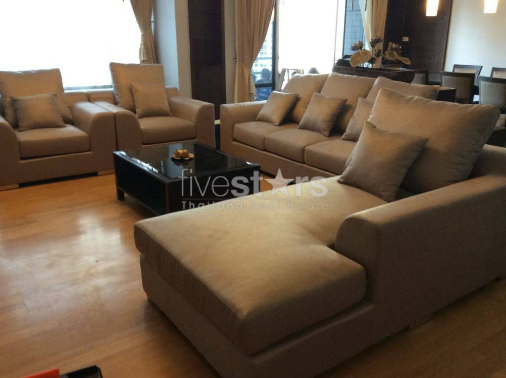 3 bedrooms condo for rent near BTS Ploenchit, photo 2