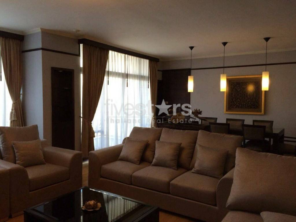3 bedrooms condo for rent near BTS Ploenchit