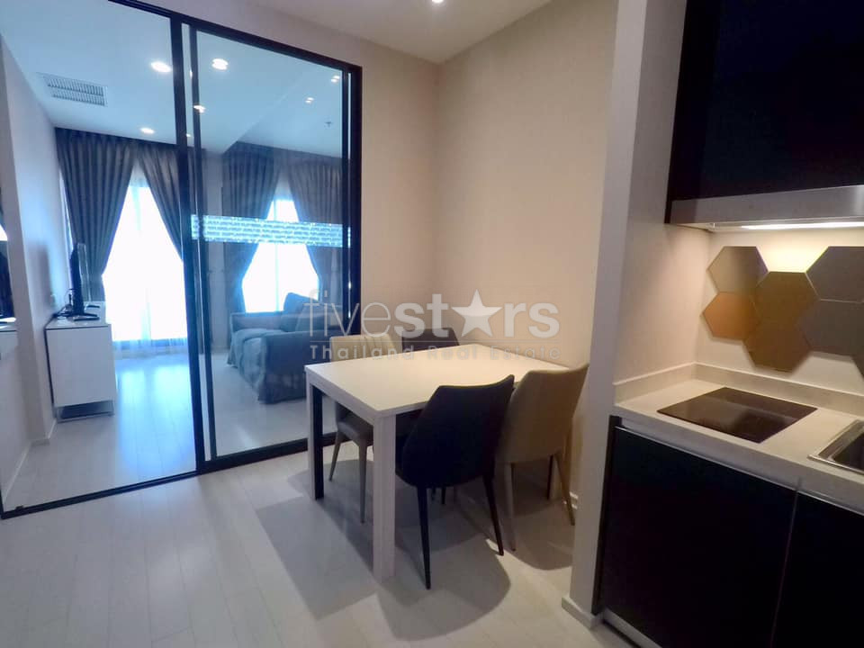 Appartement neuf d'une chambre à louer près du BTS Ploenchit, photo 3