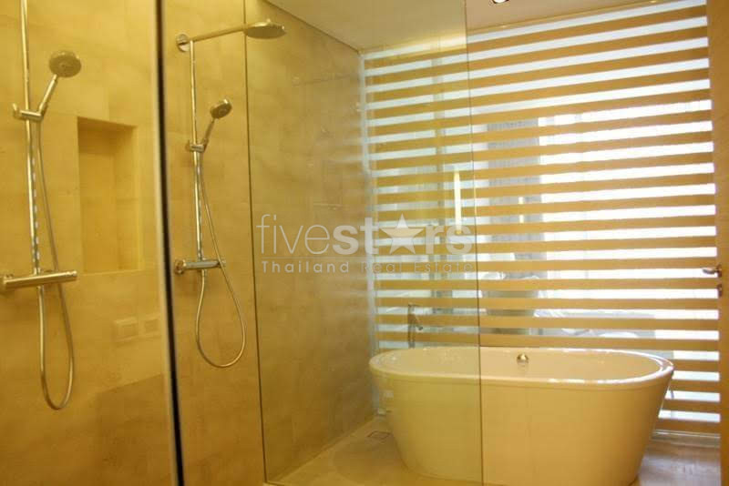 3 bedroom condo for sale in Chidlom, photo 9