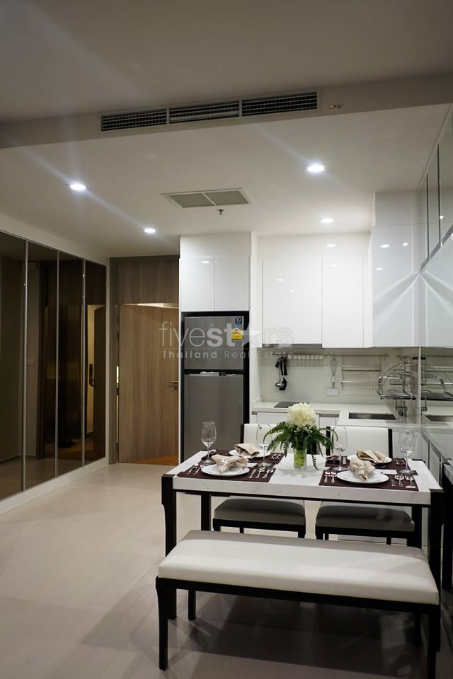 Appartement luxueux d'une chambre à louer près de la station de BTS Ploenchit, photo 4
