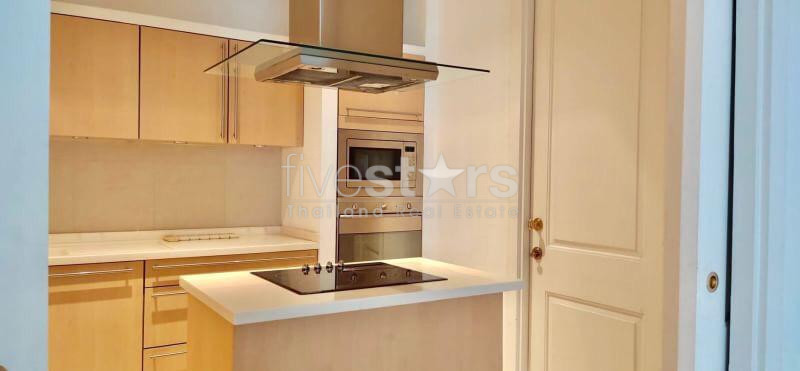 3-bedrooms condominium for sale close to Ploenchit BTS station, photo 3