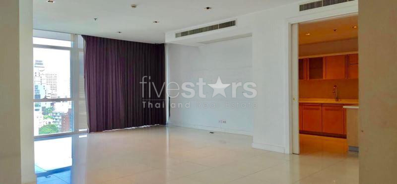 3-bedrooms condominium for sale close to Ploenchit BTS station, photo 6