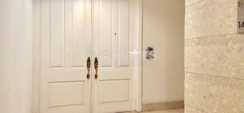 3-bedrooms condominium for sale close to Ploenchit BTS station, photo 15