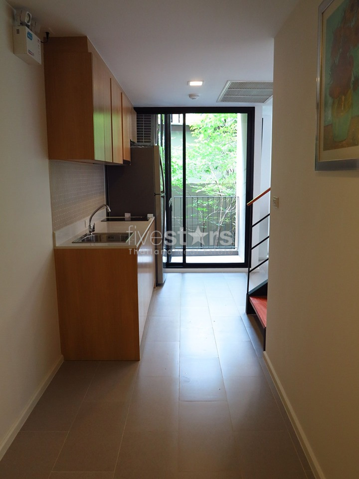 Appartement Duplex d'une chambre à vendre près du BTS Ploenchit, photo 5