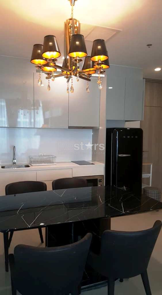 2 bedrooms condo for rent close to BTS Ploenchit, photo 2