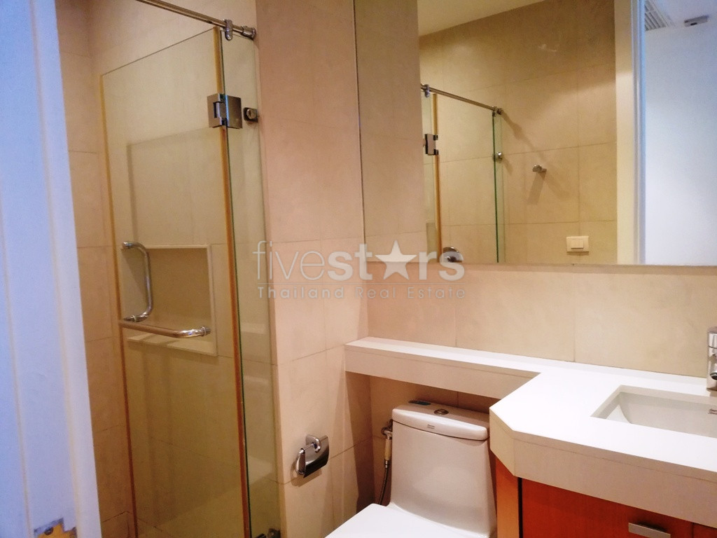 Condo 3 chambres à louer proche BTS Ploenchit, photo 18