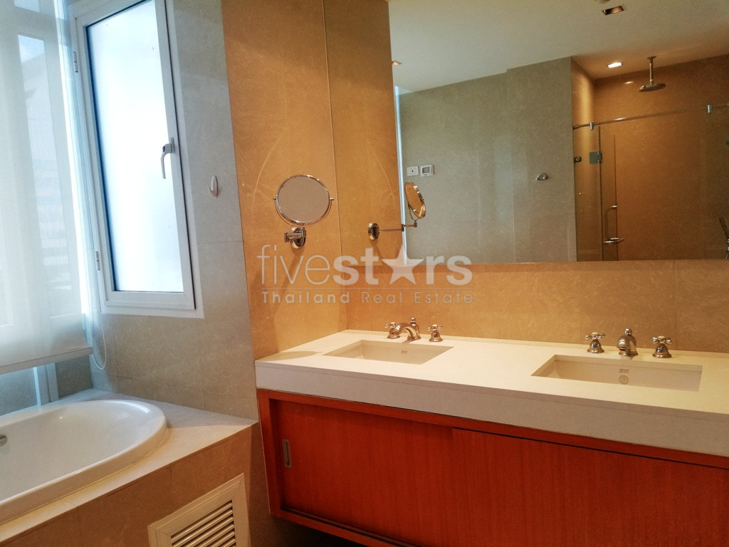 Condo 3 chambres à louer proche BTS Ploenchit, photo 17