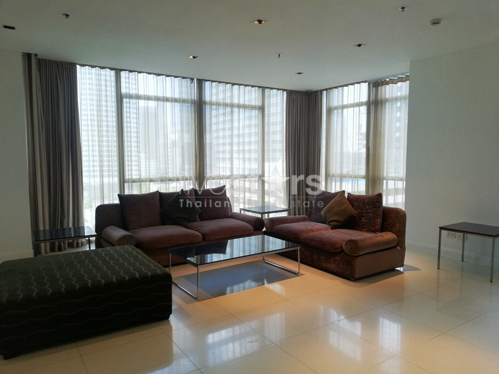 Condo 3 chambres à louer proche BTS Ploenchit, photo 2