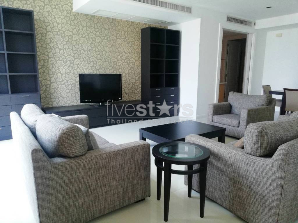 Large 3 bedrooms condo for rent near BTS Ploenchit, photo 3