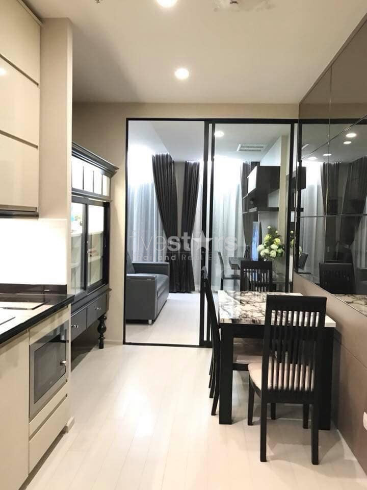 1 bedroom condo for rent close to BTS Ploenchit