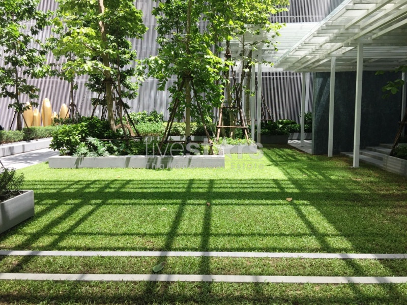 2 bedrooms condo for rent close to BTS Ploenchit