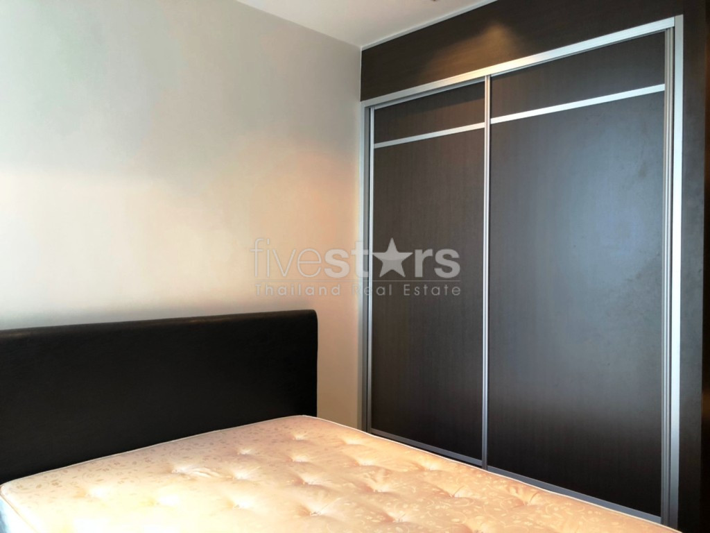 Large 2 bedrooms condo for rent near BTS Ploenchit, photo 11