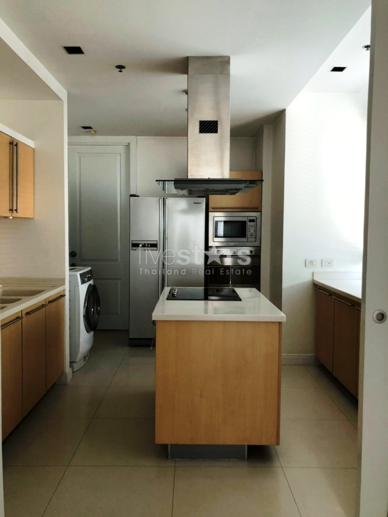 Large 2 bedrooms condo for rent near BTS Ploenchit, photo 7