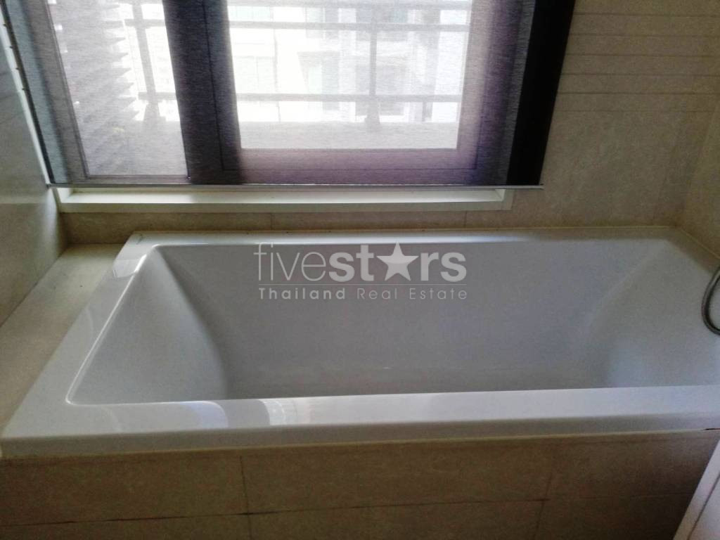 2 bedrooms condo for rent near BTS Chidlom and Lumpini park, photo 10