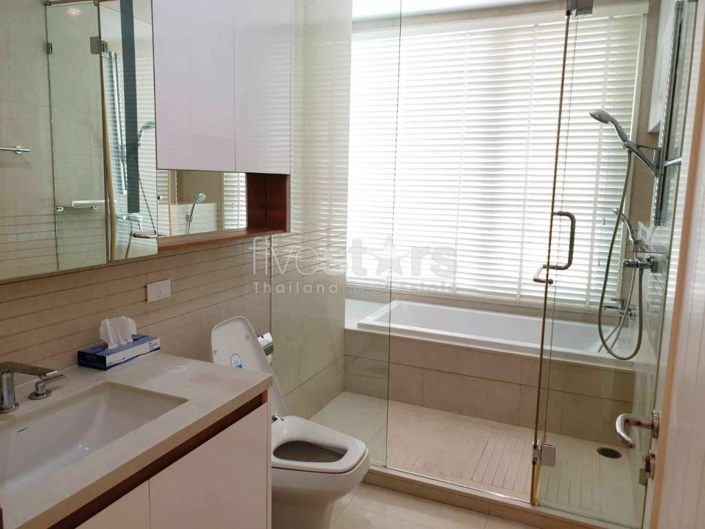 2 bedrooms condo for rent near BTS Chidlom and Lumpini park, photo 16