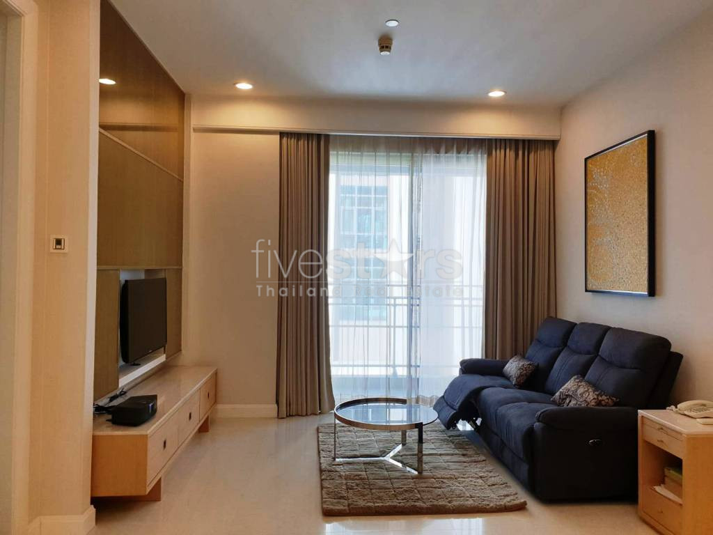2 bedrooms condo for rent near BTS Chidlom and Lumpini park