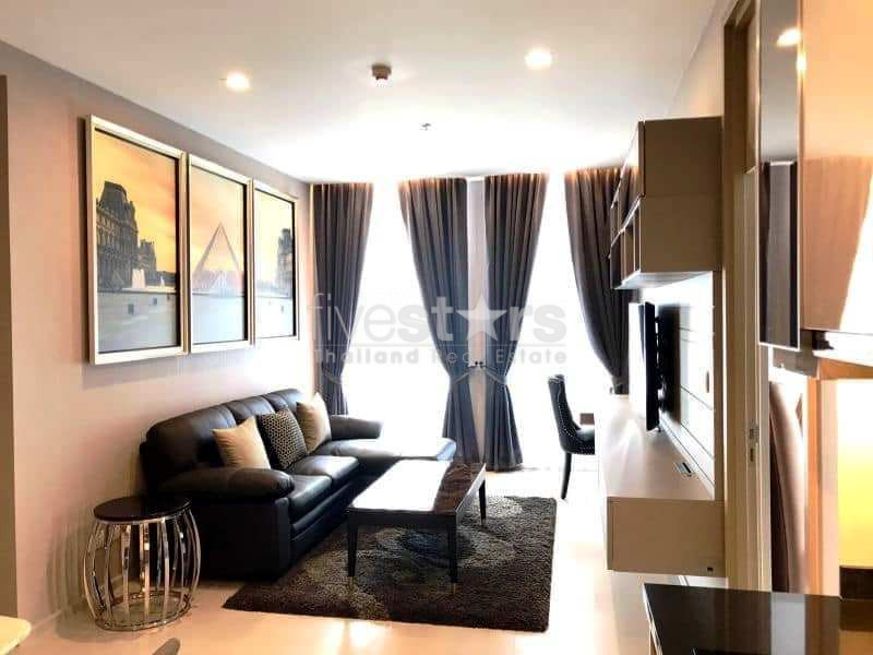 Modern 2 bedrooms condo for rent close to BTS Ploenchit