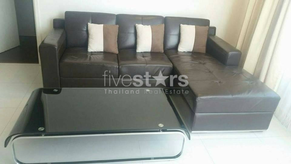 2 bedroom condo for rent on Petchaburi road