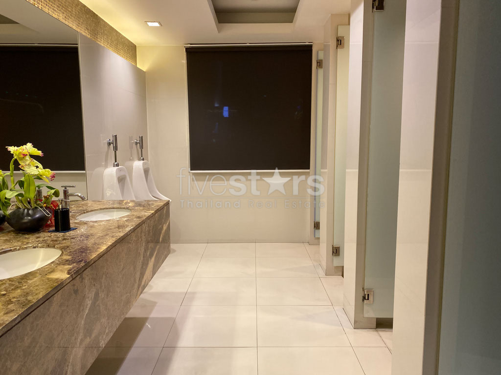 Pet friendly 2 bedroom condo for rent on Petchaburi road, photo 15