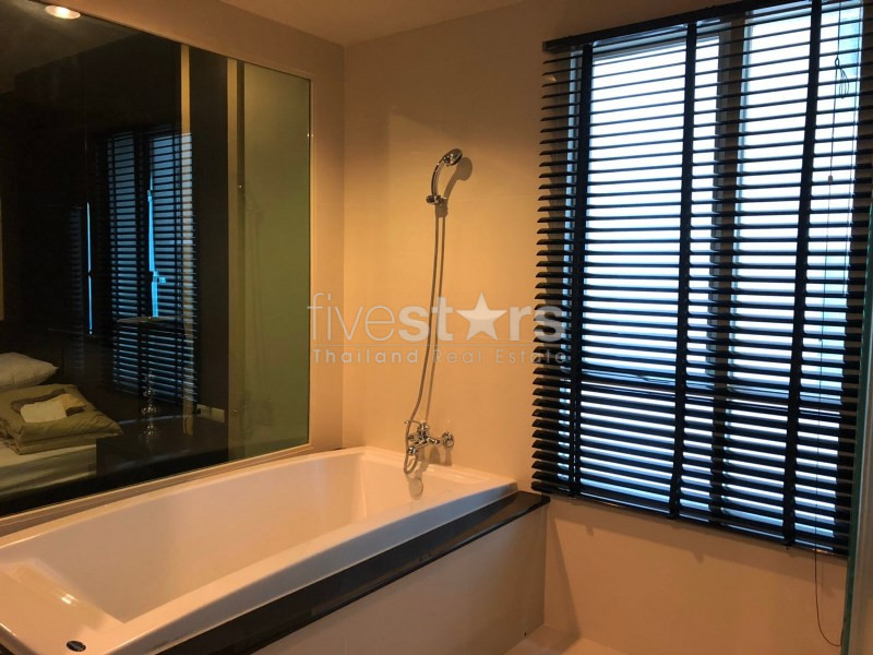 2 bedrooms condominium for rent 8 minute walk to BTS Childlom, photo 12