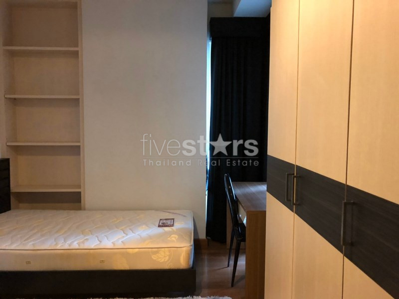 2 bedrooms condominium for sale 8 minute walk to BTS Childlom, photo 8